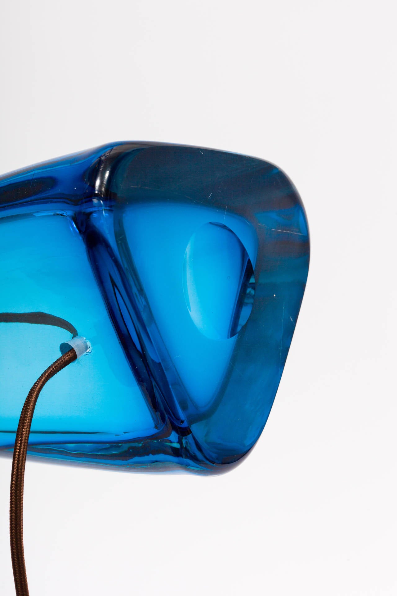 Ein Paar blaue Glaslampen in der Art von Nils Landberg (21. Jahrhundert und zeitgenössisch) im Angebot