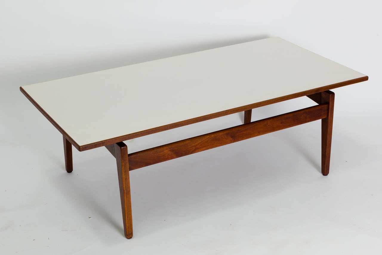 Jens Risom Walnut Coffee Table In Good Condition In Tarrytown, NY