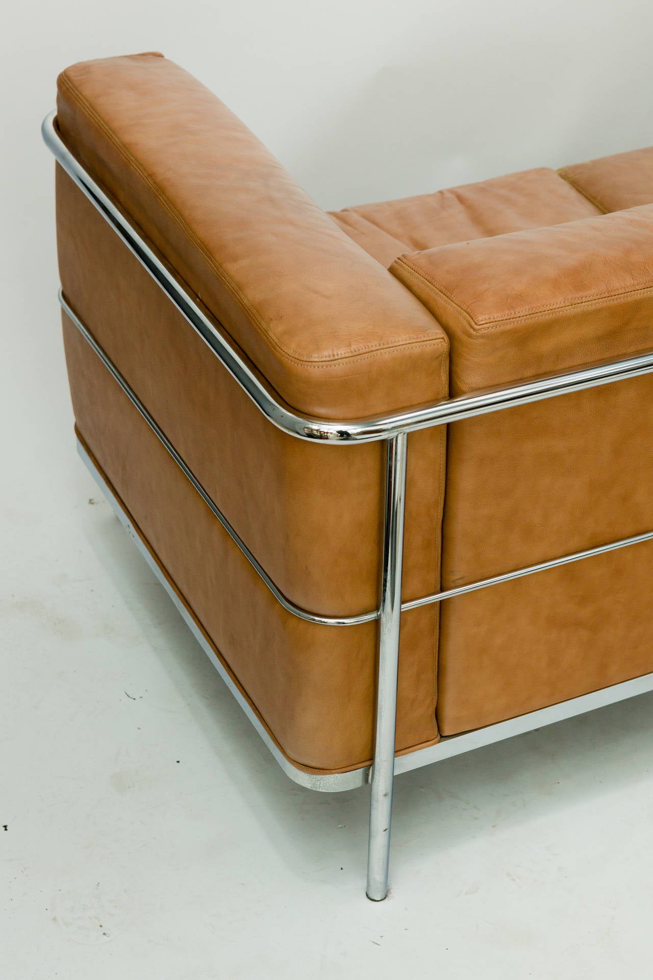 Jack Cartwright Leather and Chrome Couch 4