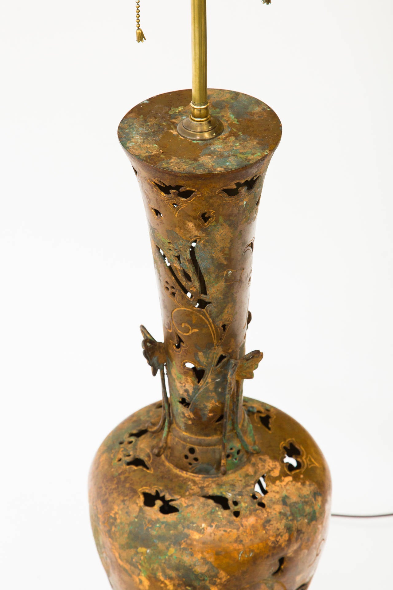 Mid-20th Century Bronze Table Lamp in the Style of James Mont For Sale