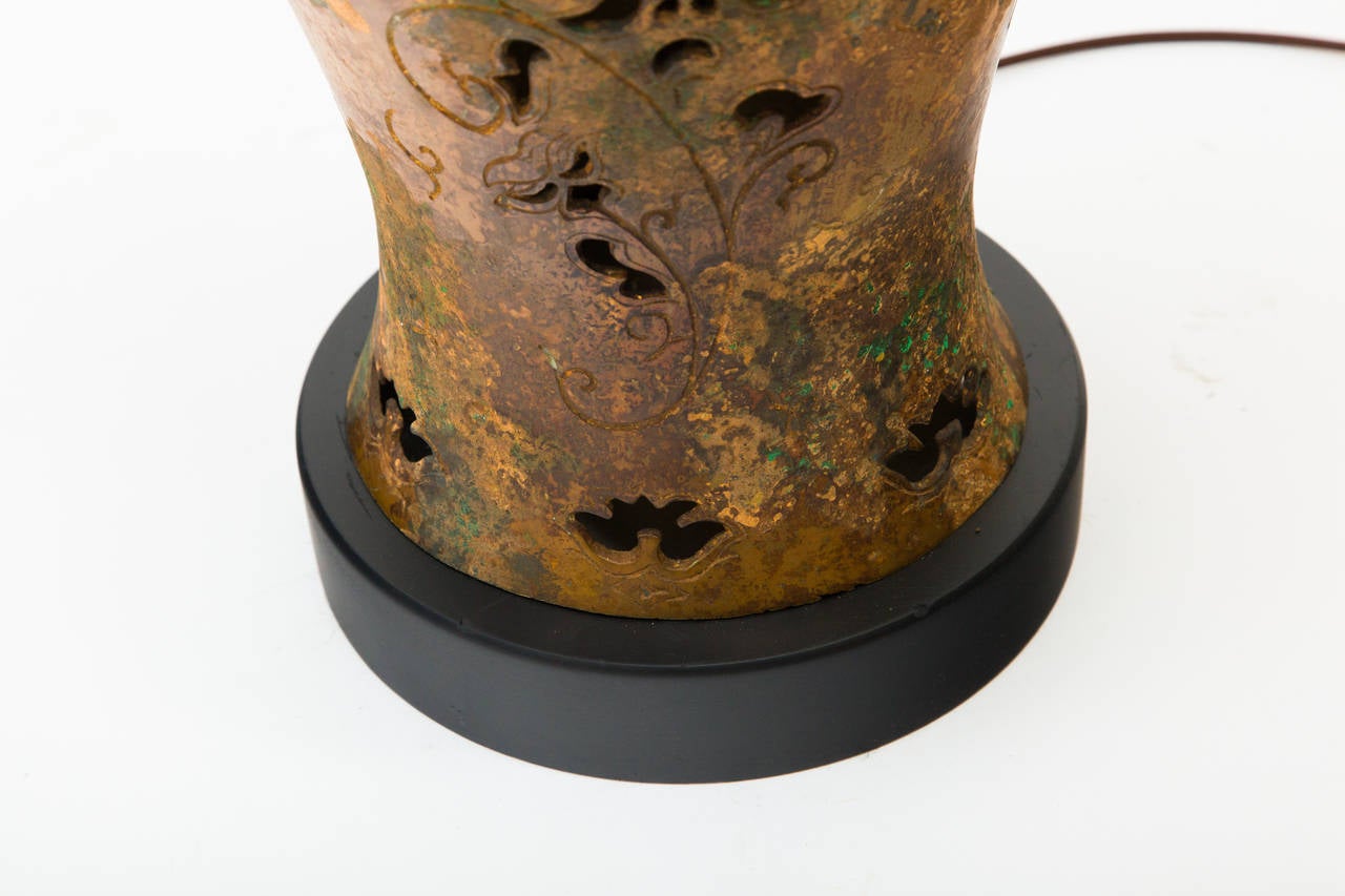 Bronze Table Lamp in the Style of James Mont In Good Condition For Sale In Tarrytown, NY