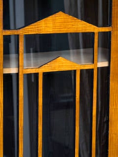 Biedermeier-Vitrine