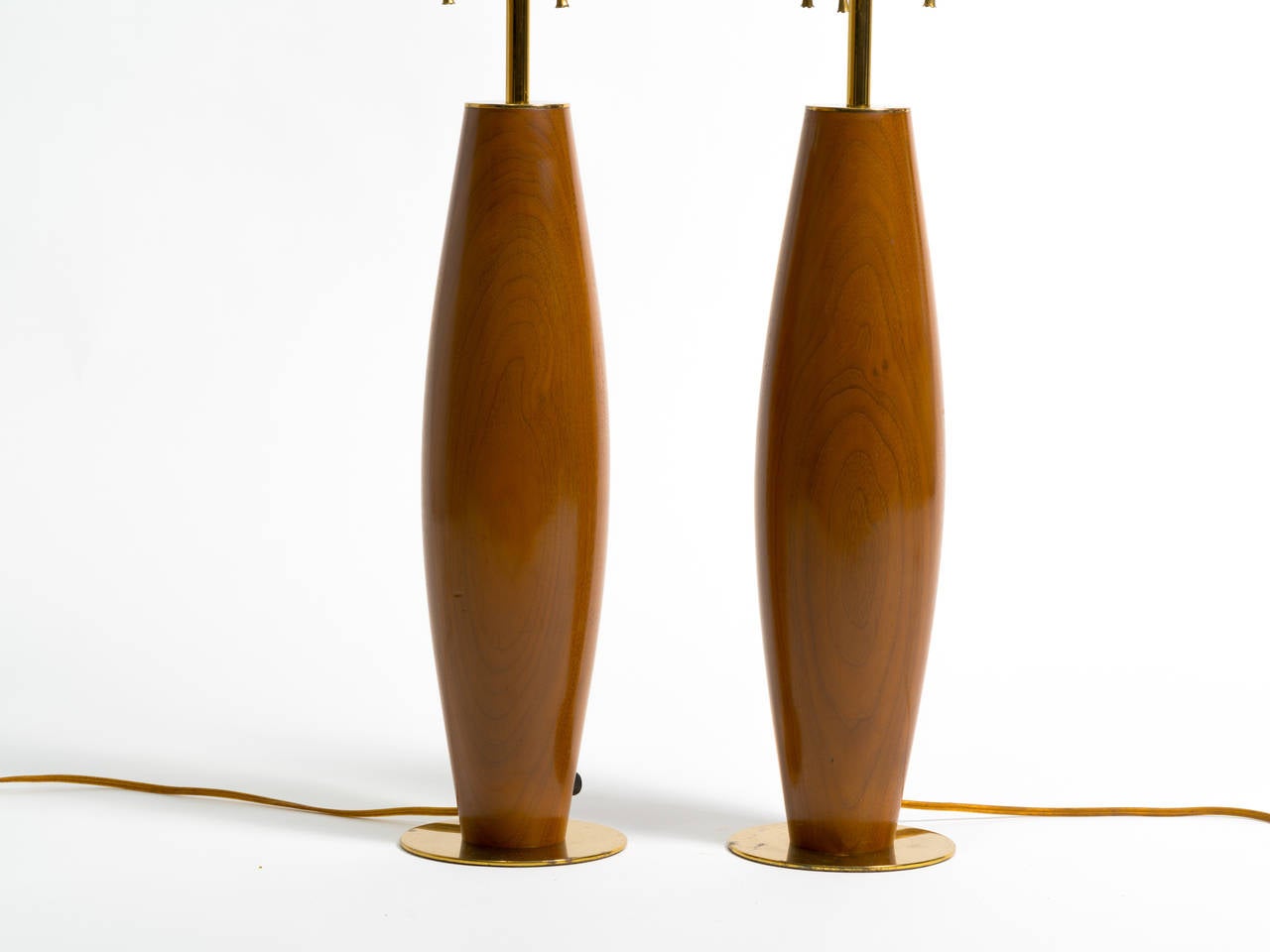 Pair of walnut table lamps for Hansen In Good Condition For Sale In Tarrytown, NY