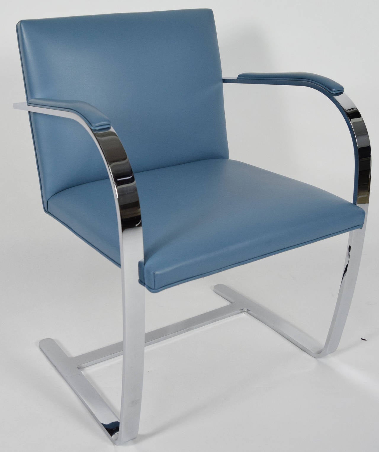 20th Century Set of Four Knoll Flat Bar Brno Chairs in Blue Leather