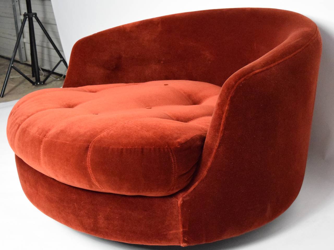 Mid-Century Modern Milo Baughman Swivel Tub Chair