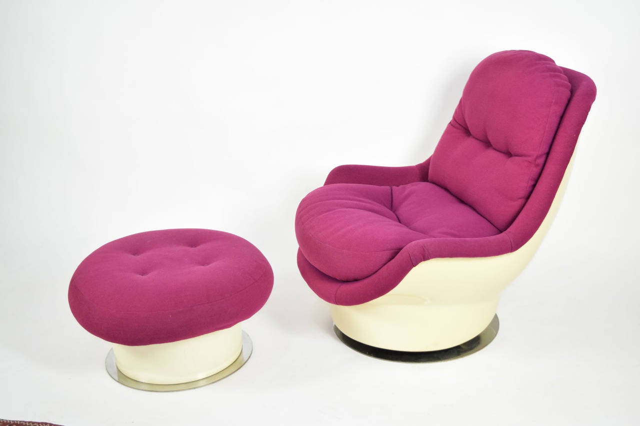 Mid-Century Modern Milo Baughman Lounge Chair and Ottoman
