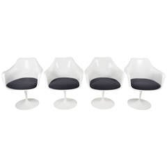 Set of Four Eero Saarinen Tulip Arm Chairs by Knoll
