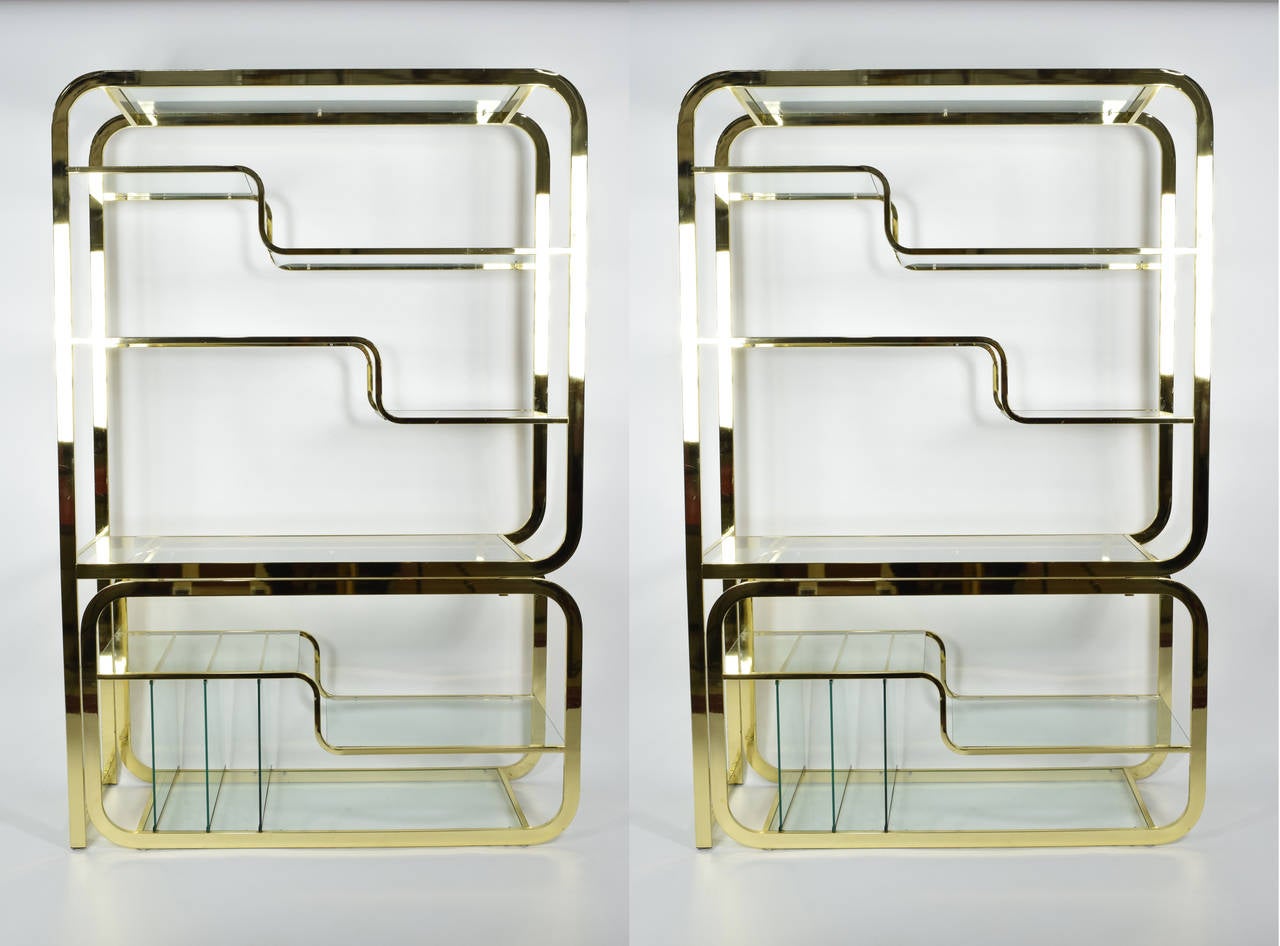 Paar MIlo Baughman Etageres aus Messing mit Messingoberfläche