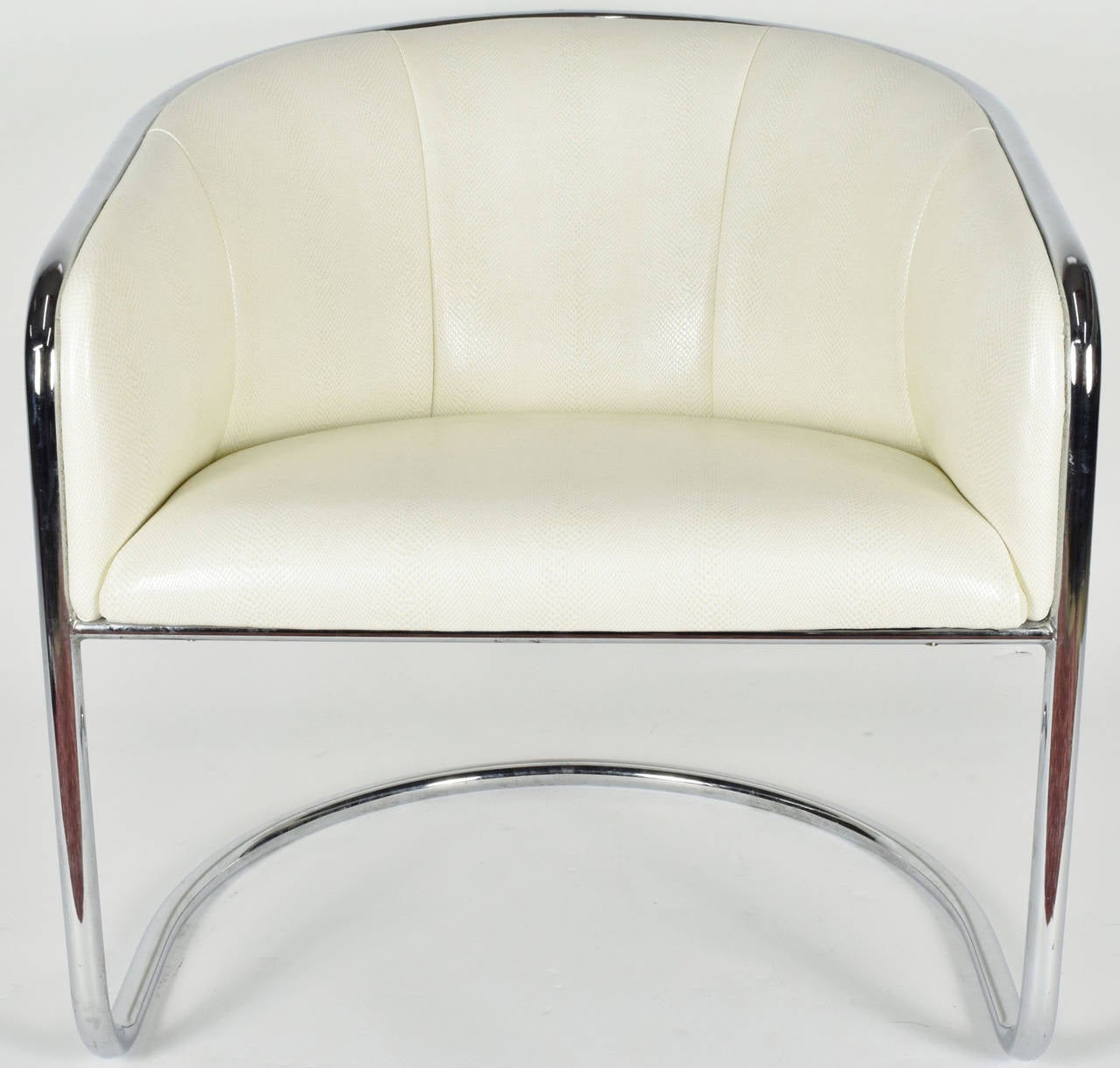 Clubsessel aus weißem Thonet-Faux-Schlangenleder und Chrom, ca. 1950er Jahre (Moderne der Mitte des Jahrhunderts)