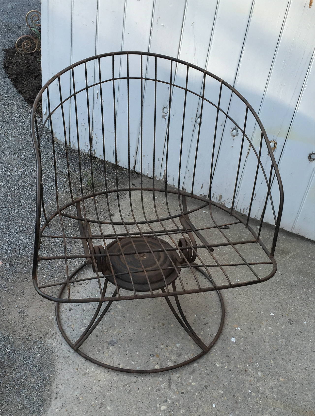 American Homecrest Metal Wire Barrel Chair