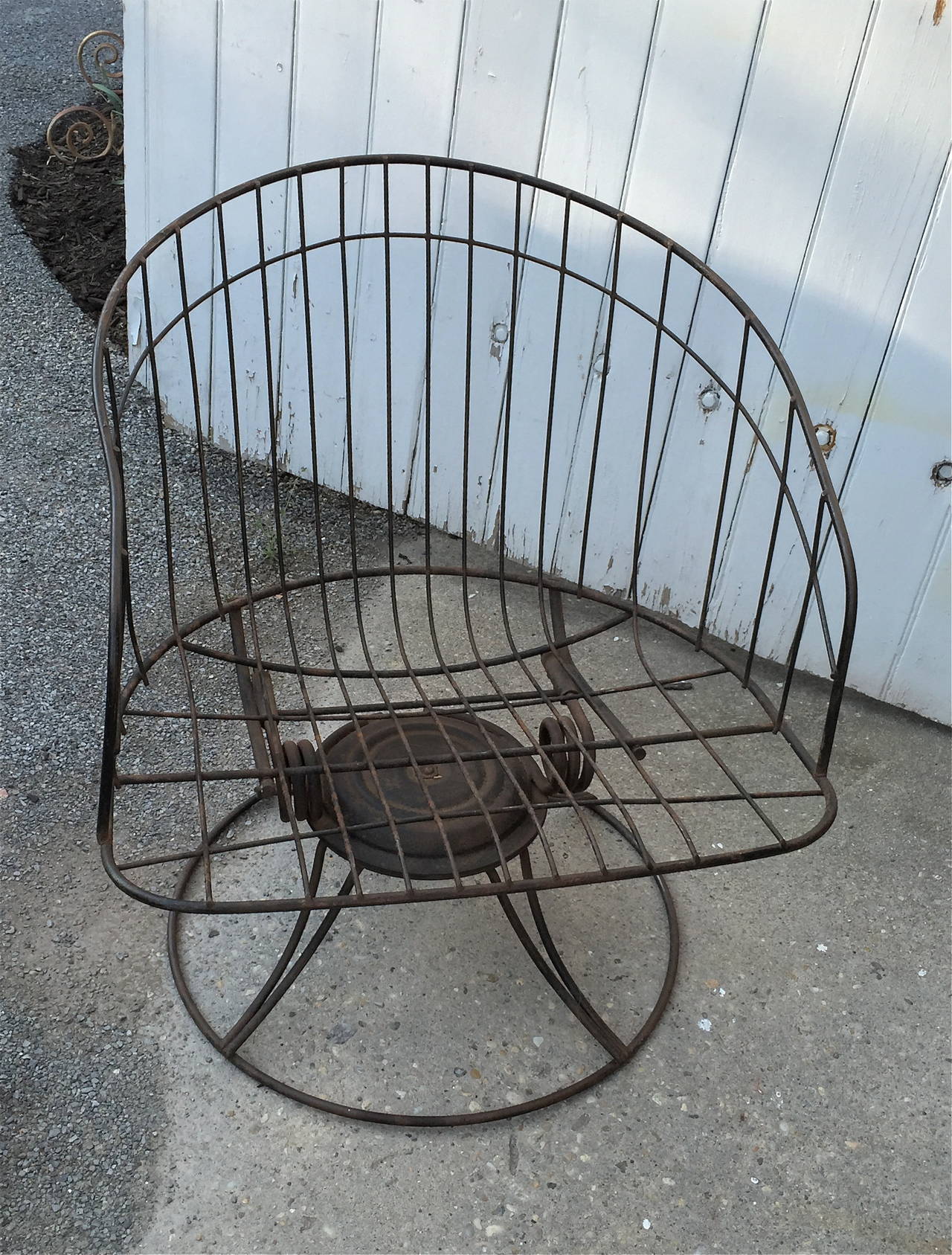 Homecrest Metal Wire Barrel Chair at 1stdibs