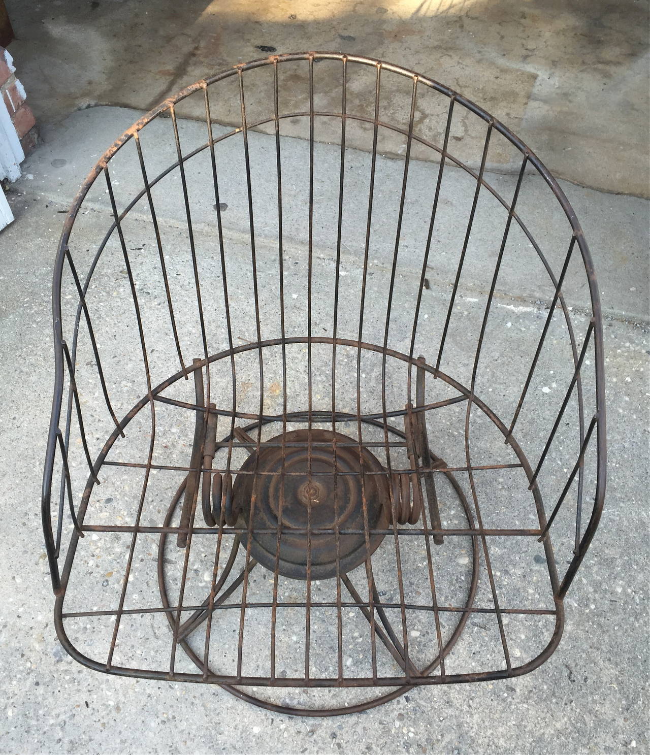 Mid-Century Modern Homecrest Metal Wire Barrel Chair