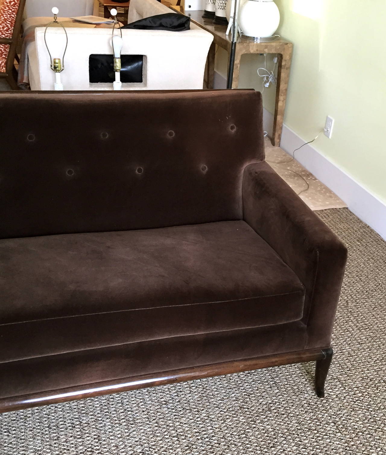 T.H. Robsjohn-Gibbings for Widdicomb Sofa In Good Condition For Sale In Quogue, NY