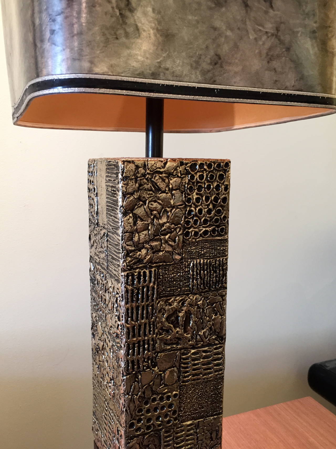 Monumental Brutalist Table Lamp in the Style of Paul Evans with Original Shade In Excellent Condition In Quogue, NY