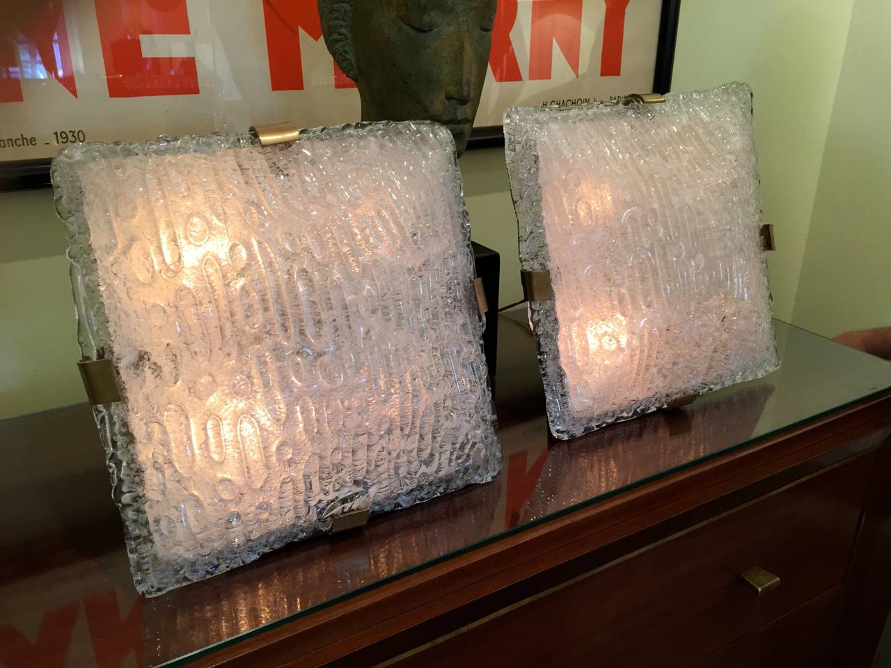 Pair of Handblown Glass Wall Lights by Mazzega In Excellent Condition For Sale In Quogue, NY