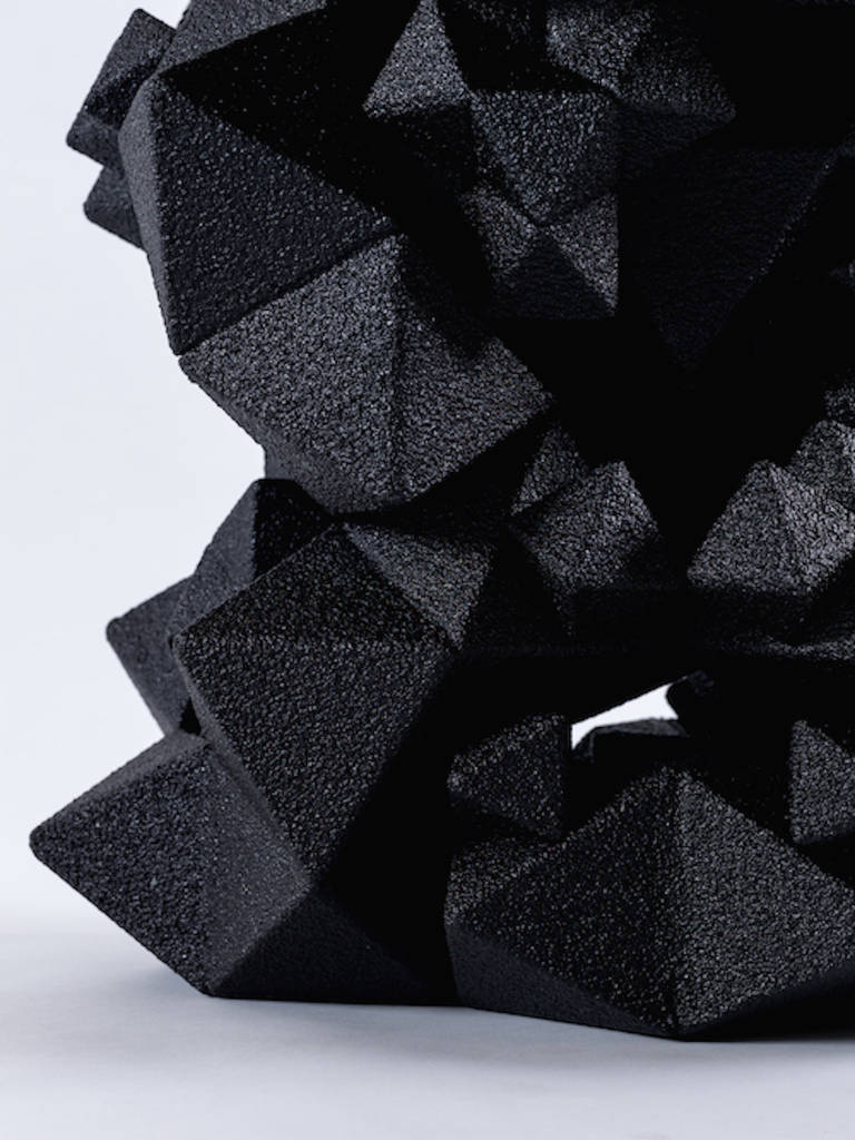 XXIe siècle et contemporain Table d'appoint géométrique de la série Primitive d'Aranda\Lasch en vente
