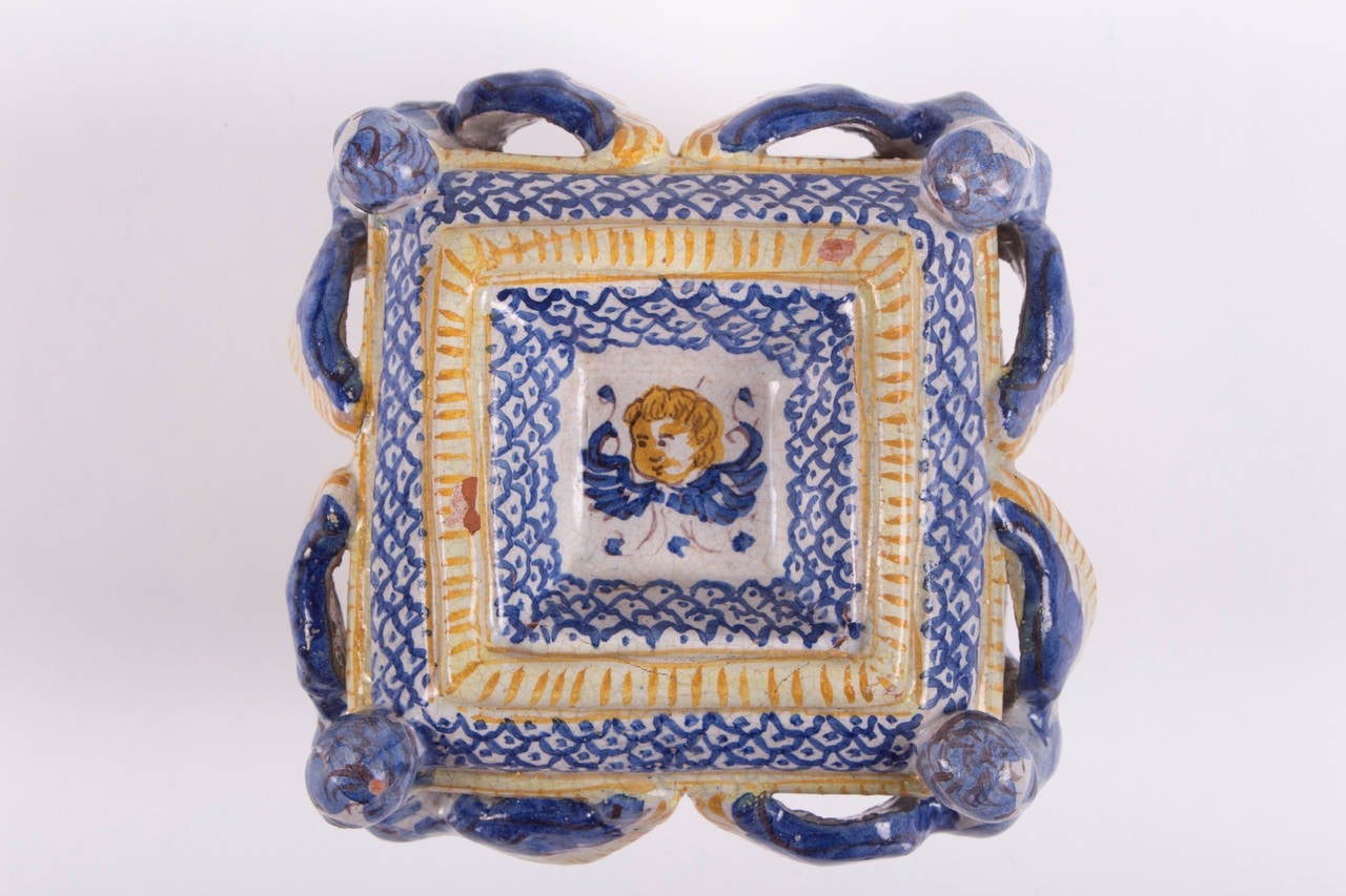 Italian Polychrome Deruta or Urbino Majolica Salt Cellar Saliere, Late 17th Century For Sale