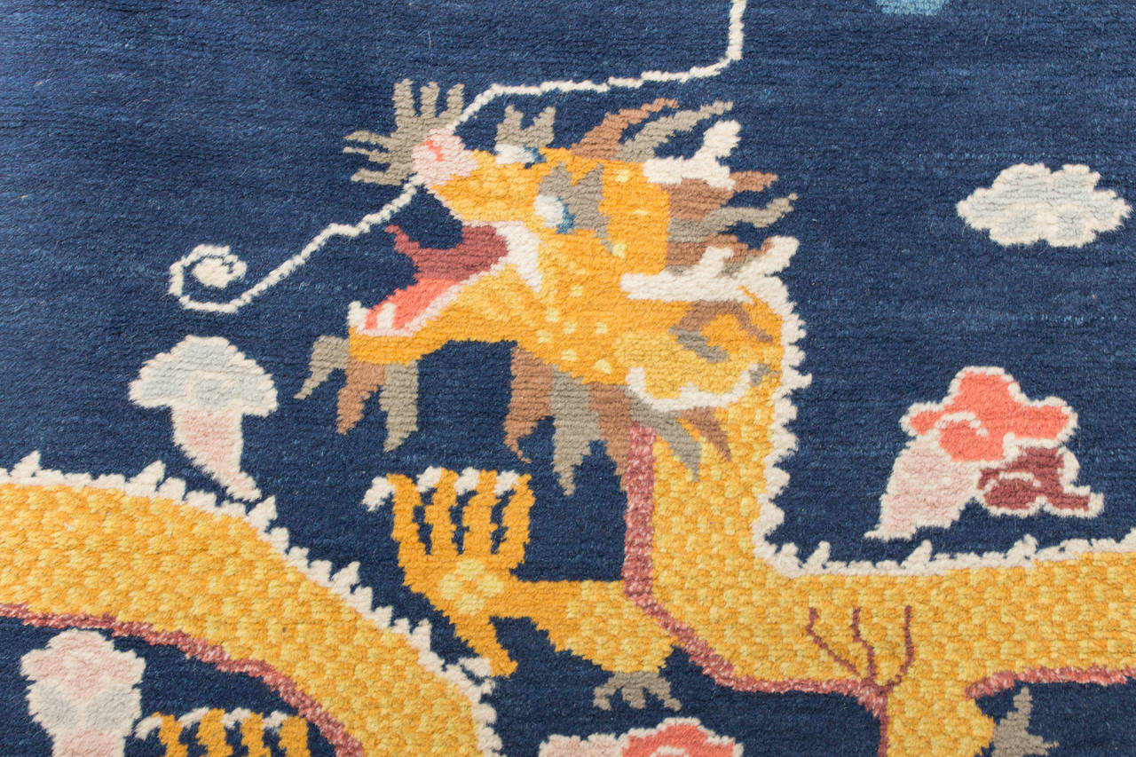 Chinese Ning Hsia ( Ningxia ) Temple Dragon Pillar Rug, 19th Century In Excellent Condition In Vienna, Vienna