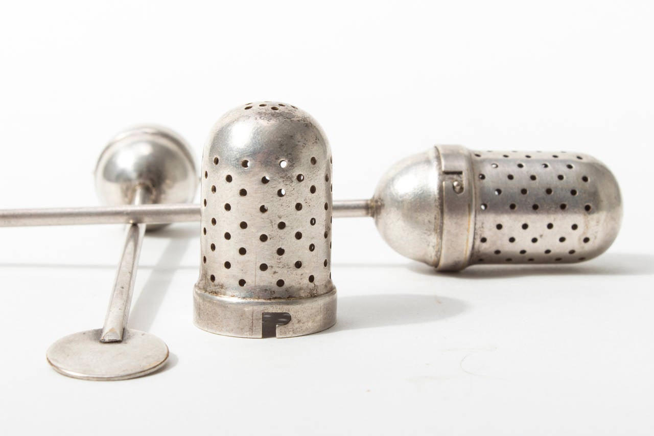 Early 20th Century Pair of Christian Dell Tea Infusers for the Bauhaus Weimar, circa 1924 For Sale
