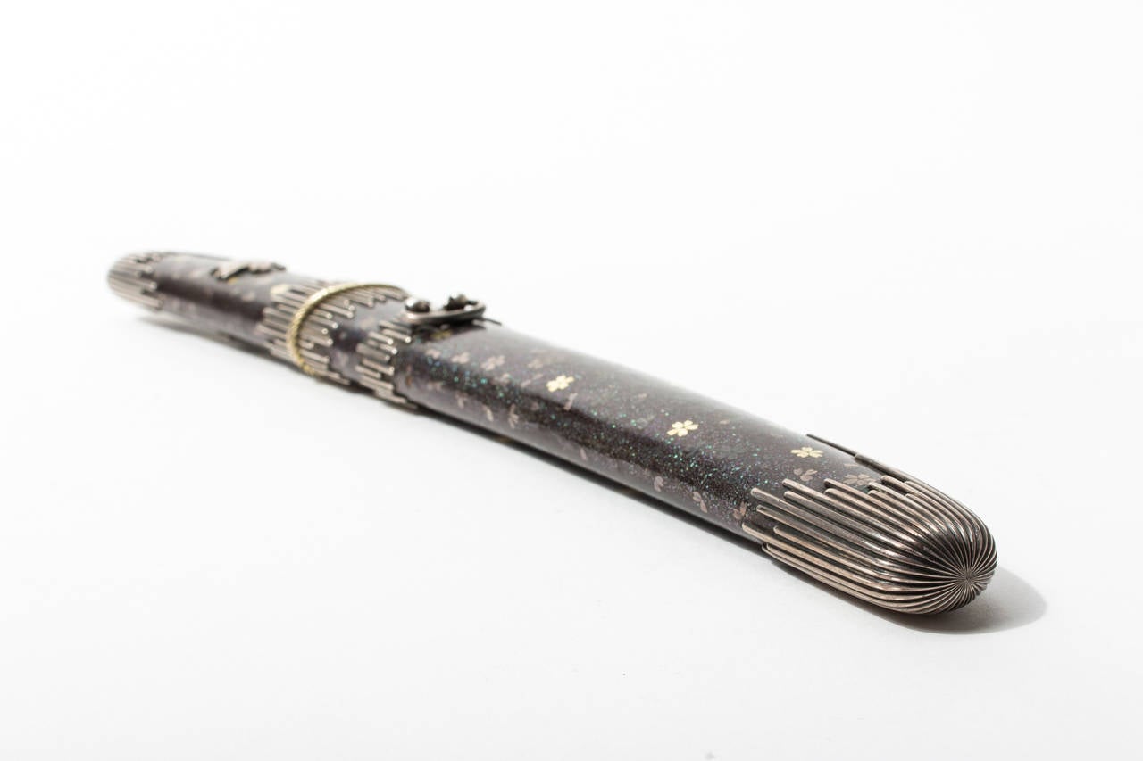 Excessivly Decorated Anonym Meiji Period Aikuchi Tanto with Rich Maik-E Inlay 2