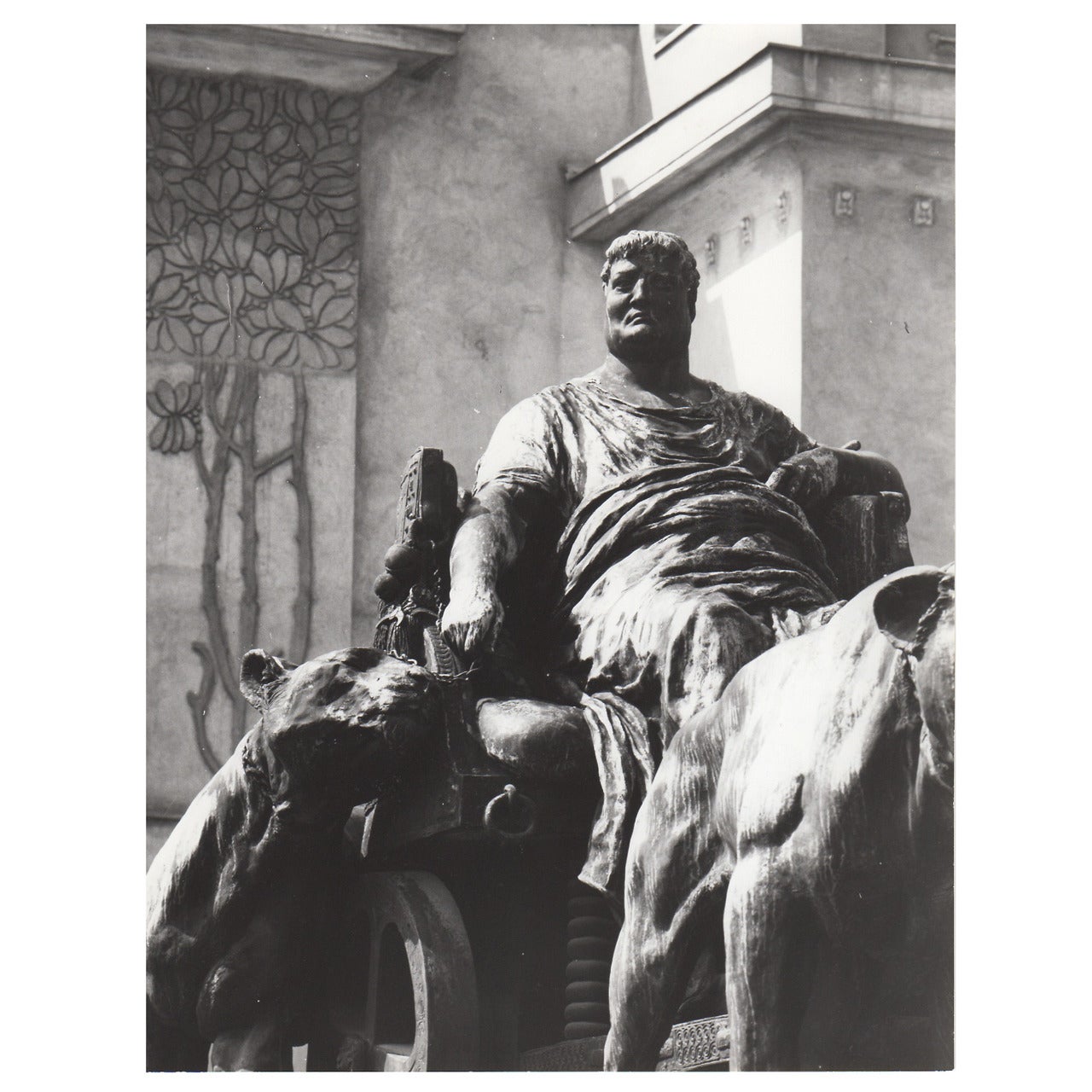 Lucca Chmel Photograph Secession, Vienna Depicting the Marc-Anton Monument For Sale