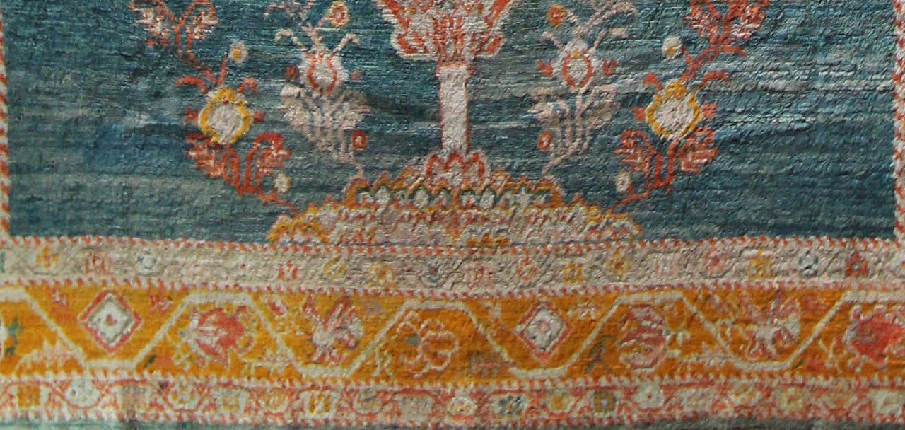 Antique Angora Oushak Carpet In Excellent Condition For Sale In Evanston, IL