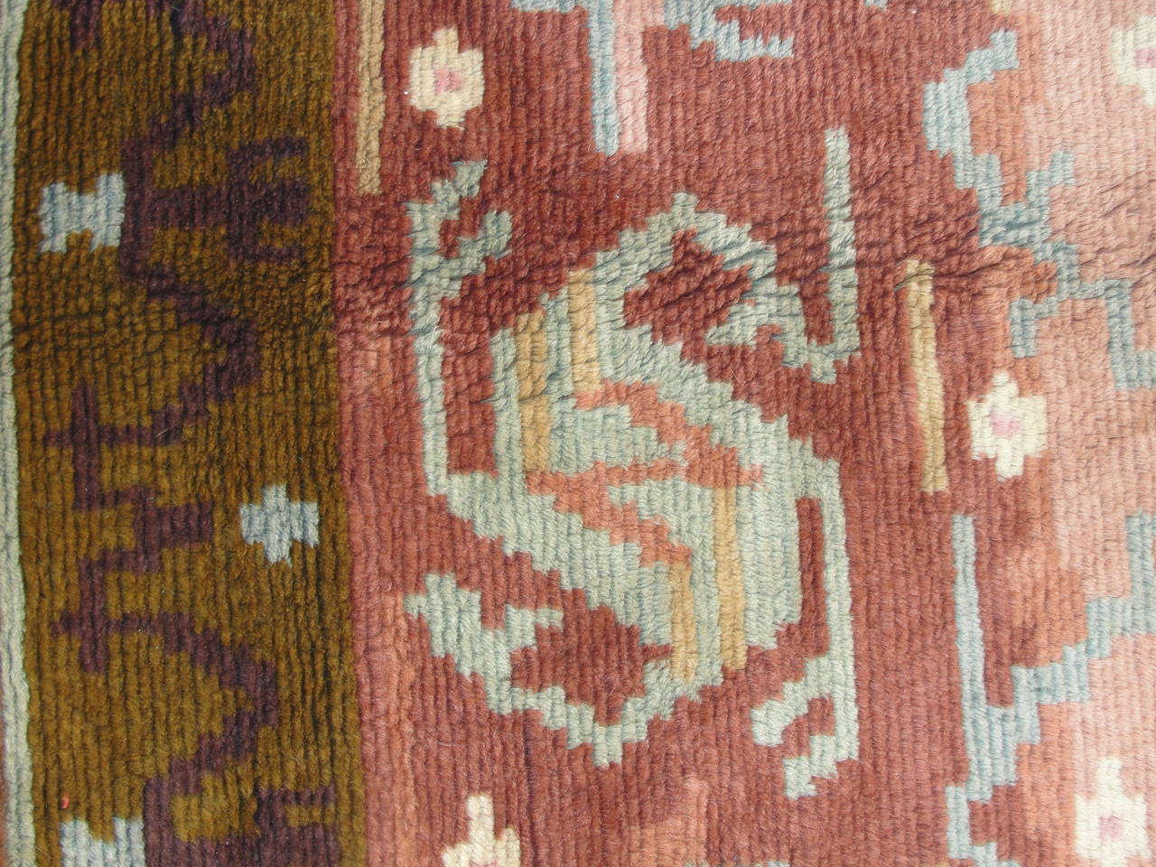 vintage scandinavian carpet