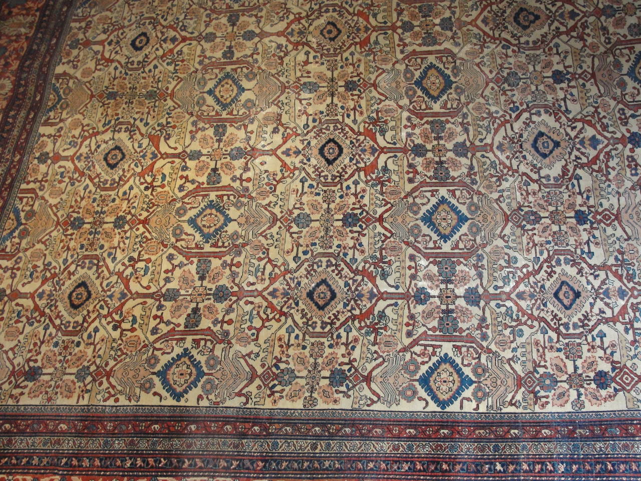 Sarouk Feraghan Carpet In Good Condition In Evanston, IL