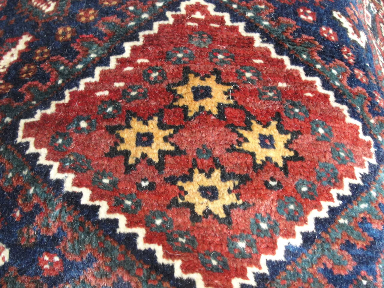 Antique Ghashghai Carpets Rug 2