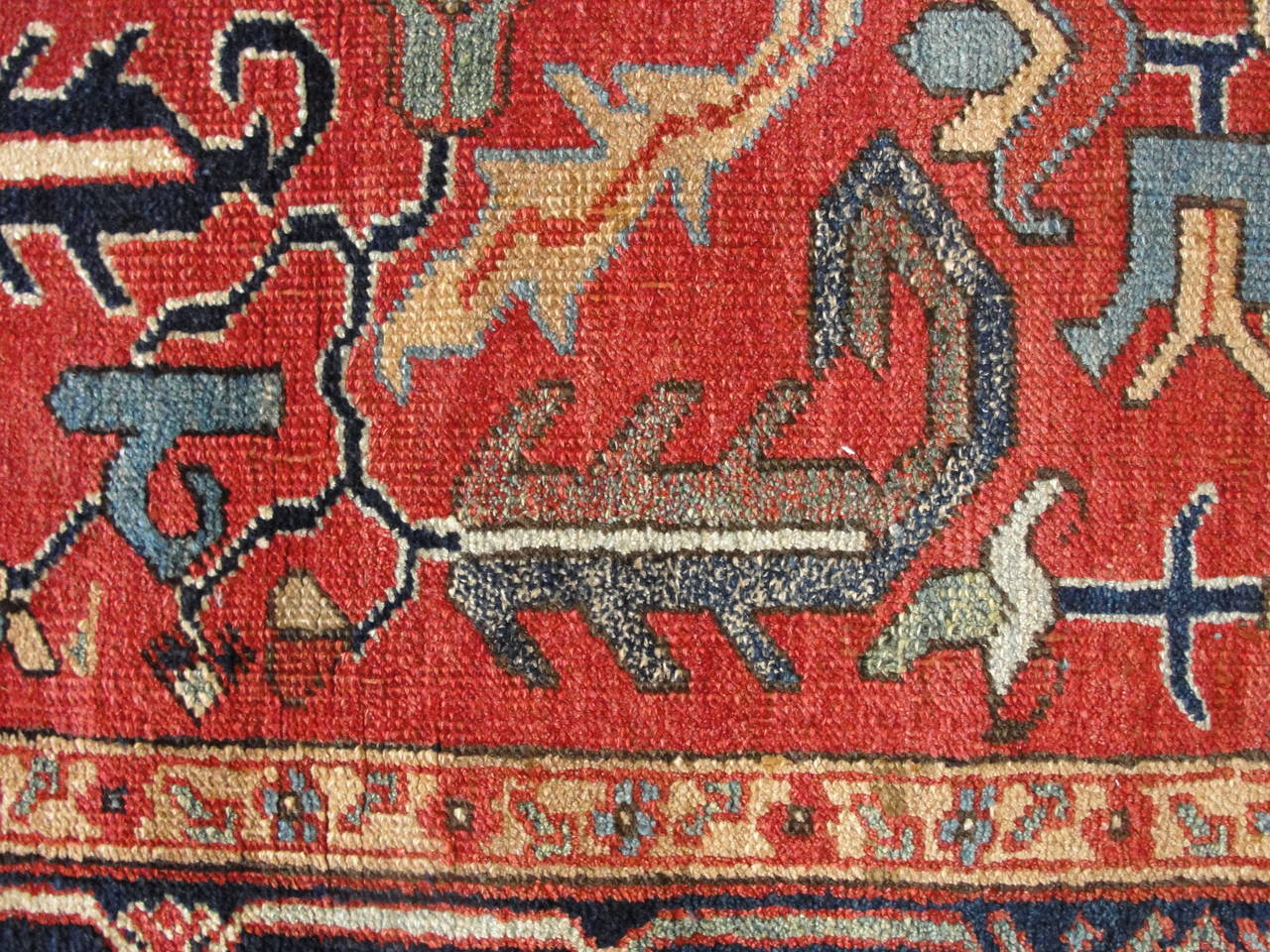 Persian Heriz Carpet In Good Condition In Evanston, IL