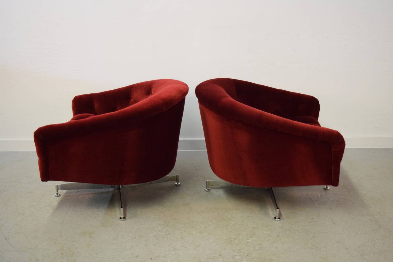Pair of Ward Bennett Tufted Lounge Chairs In Excellent Condition In Middlesex, NJ