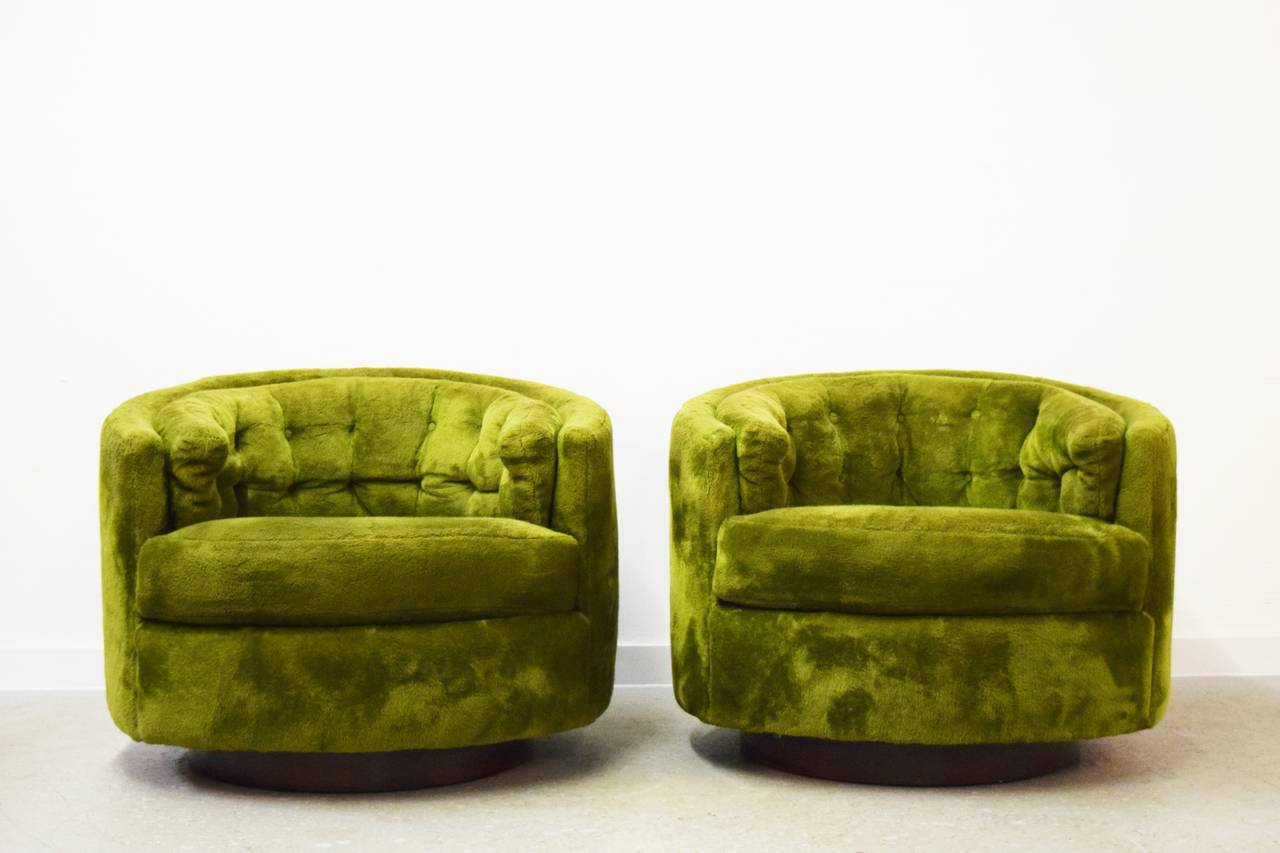 Mid-Century Modern Pair of Milo Baughman Tufted Swivel Tub Chairs