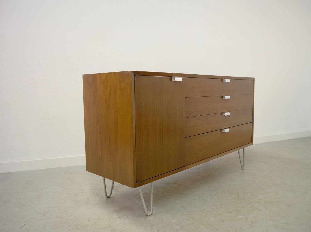 George Nelson Hairpin Leg Dresser In Good Condition In Middlesex, NJ
