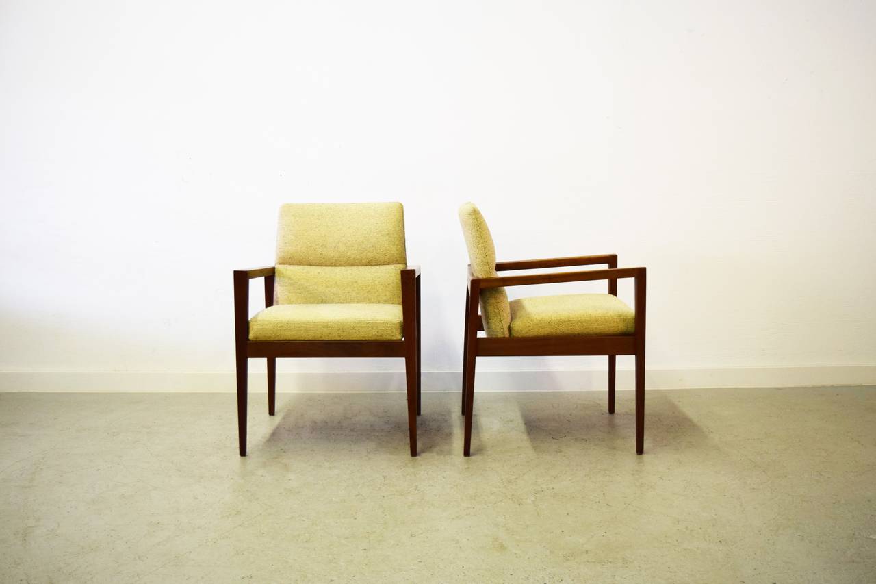 Mid-Century Modern Pair of Mid-Century Lounge Armchairs by Jens Risom