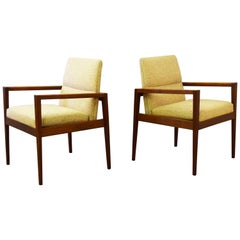 Pair of Mid-Century Lounge Armchairs by Jens Risom