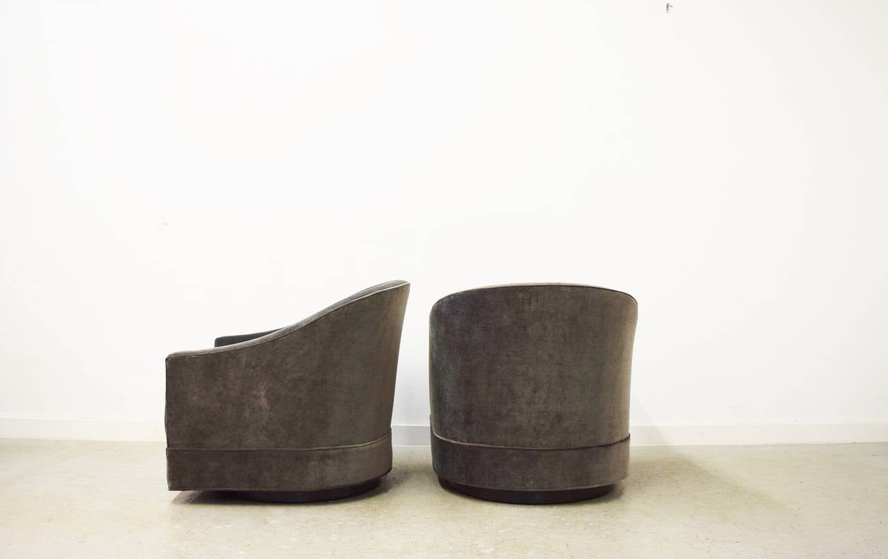 20th Century Pair of Harvey Probber Swivel Lounge Chairs