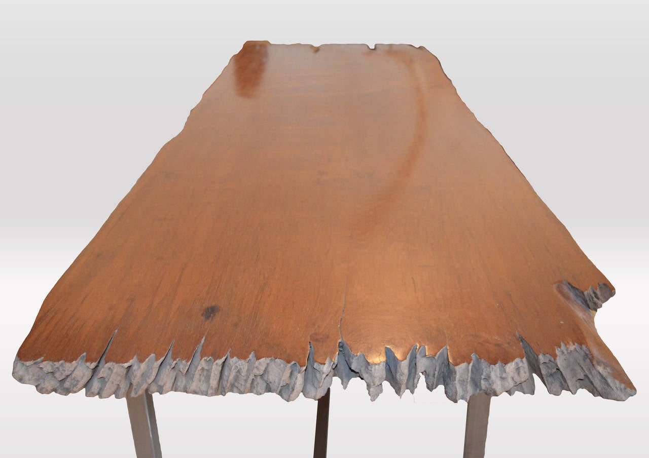 Moderne Table de salle à manger Andrianna Shamaris Live Edge en bois de teck à simple dalle en vente