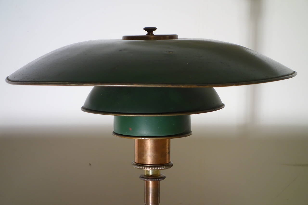 Poul Henningsen PH 4/3 Desk Lamp with Green Copper Shades In Good Condition In Copenhagen, DK