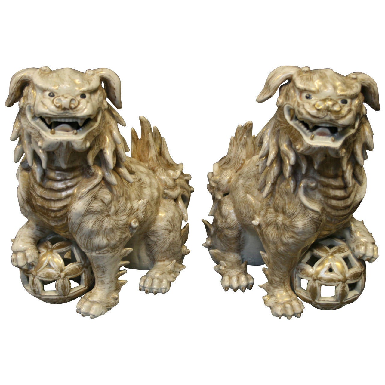 A pair of Japanese Satsuma Lion (Komainu or Shishi) dogs For Sale at