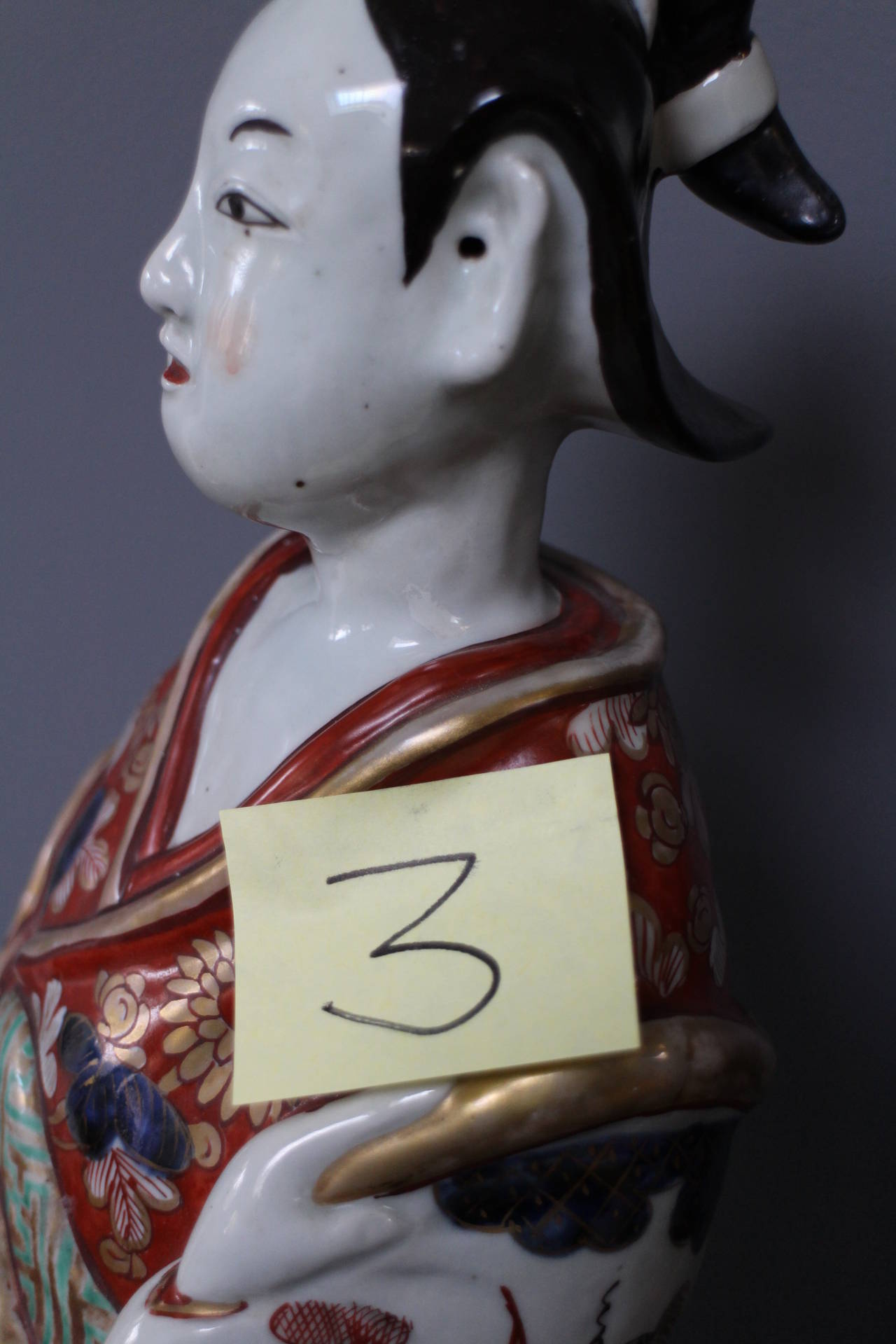 Collection of Eight Early Japanese Arita, Imari, Bijin Figures For Sale 3