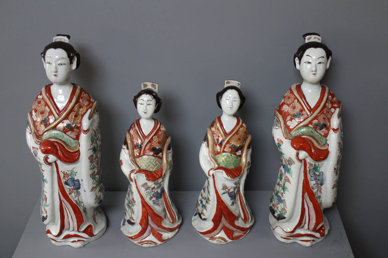Collection of Eight Early Japanese Arita, Imari, Bijin Figures For Sale 4