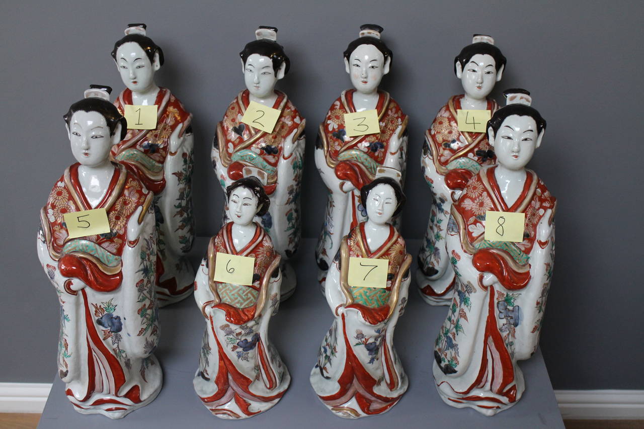 Collection of Eight Early Japanese Arita, Imari, Bijin Figures For Sale 5