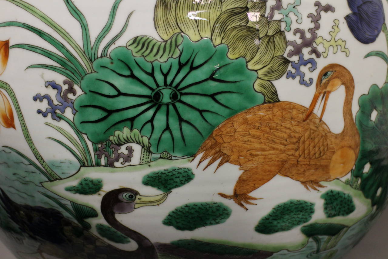 Chinese Famille Verte Jardinière Decorated with Ducks and a Lily Pond For Sale 4