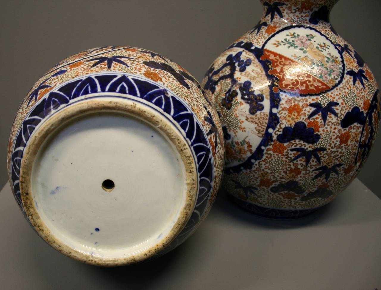 19th Century Pair of Japanese Imari Gourd Vases For Sale