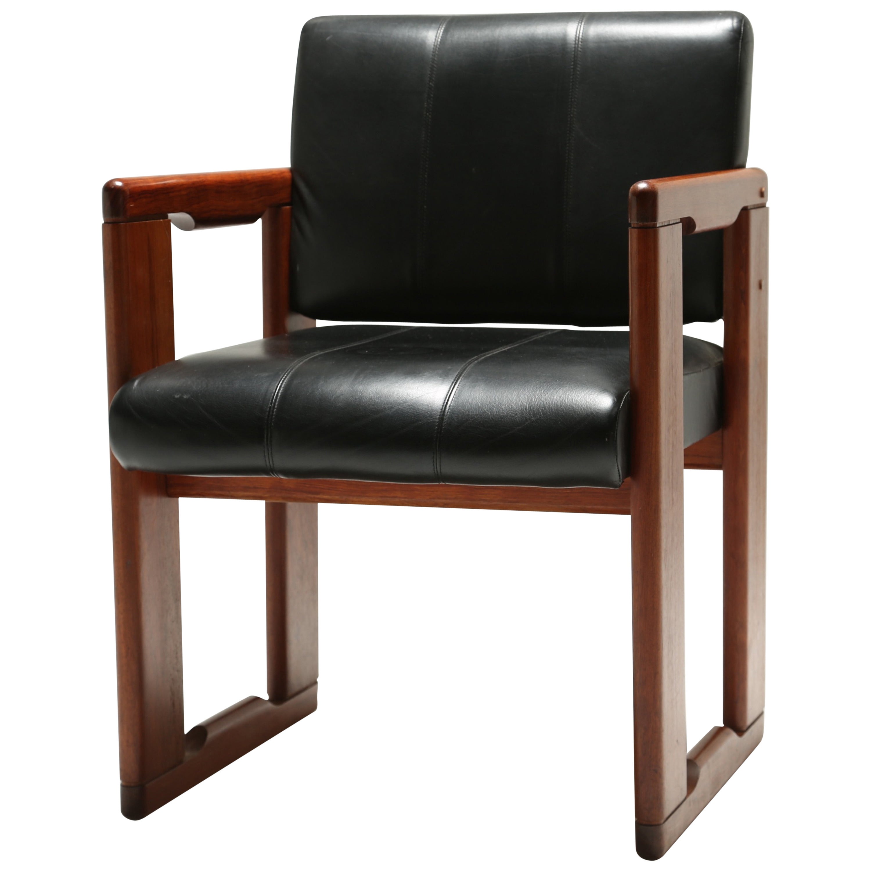 Tobia Scarpa Dialogo armchair with leather seat. For Sale