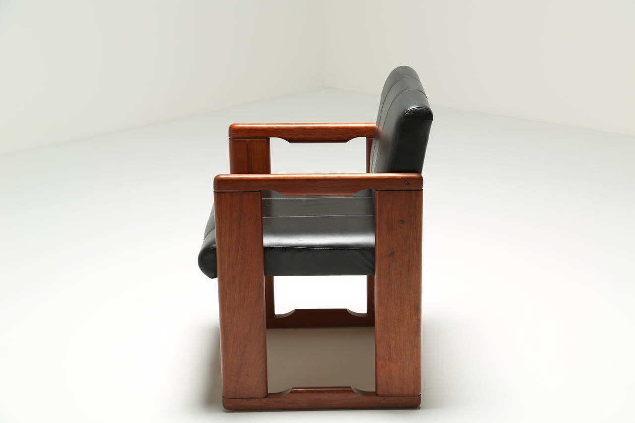 Tobia Scarpa Dialogo armchair with leather seat. For Sale 2