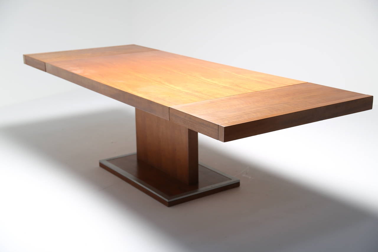 Late 20th Century Beautiful Milo Baughman Style Dining Table by Founders