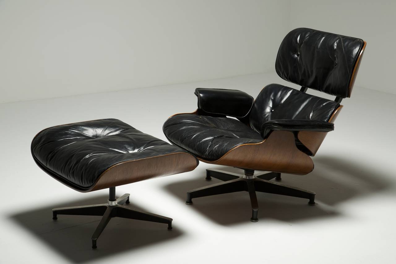 Now a thoroughly iconic piece of Mid-Century Furniture design, this model 670/671 lounge chair and ottoman has become synonymous with the Eames, Herman Miller and both the designers' and producer's contribution to Mid-Century Furniture development,
