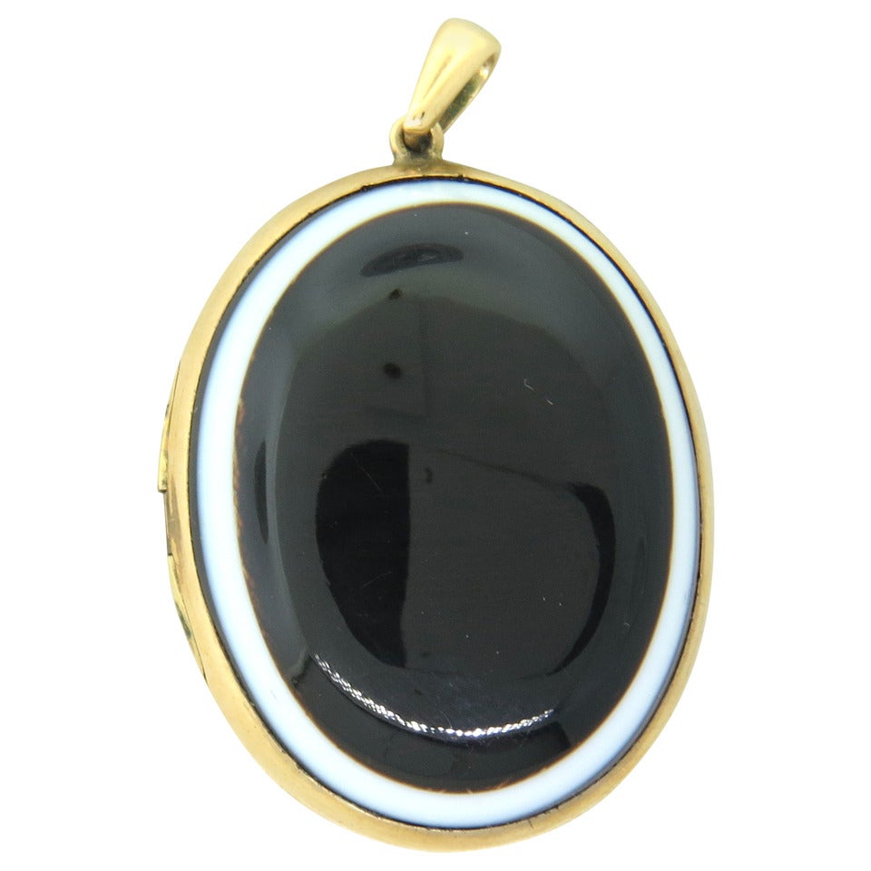 Victorian Banded Agate Gold Locket Pendant