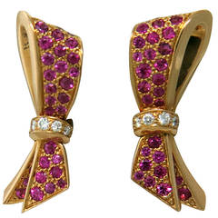 Van Cleef & Arpels Sapphire Diamond Gold Bow Earrings 5